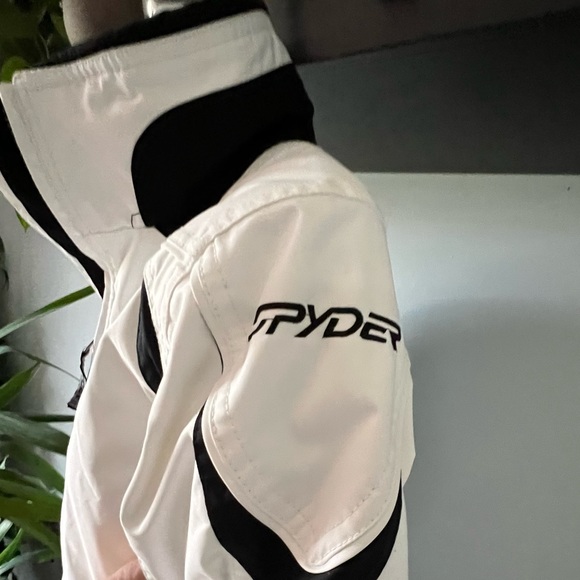 Ladies Nylon Ski or Snowboard Jacket - Spyder XT 5000 size 6 - Picture 4 of 11